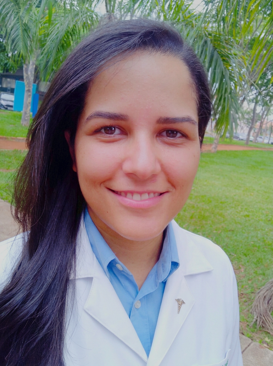 Dra. Mariana — nutricionista especialista em alimentação vegetariana infantil